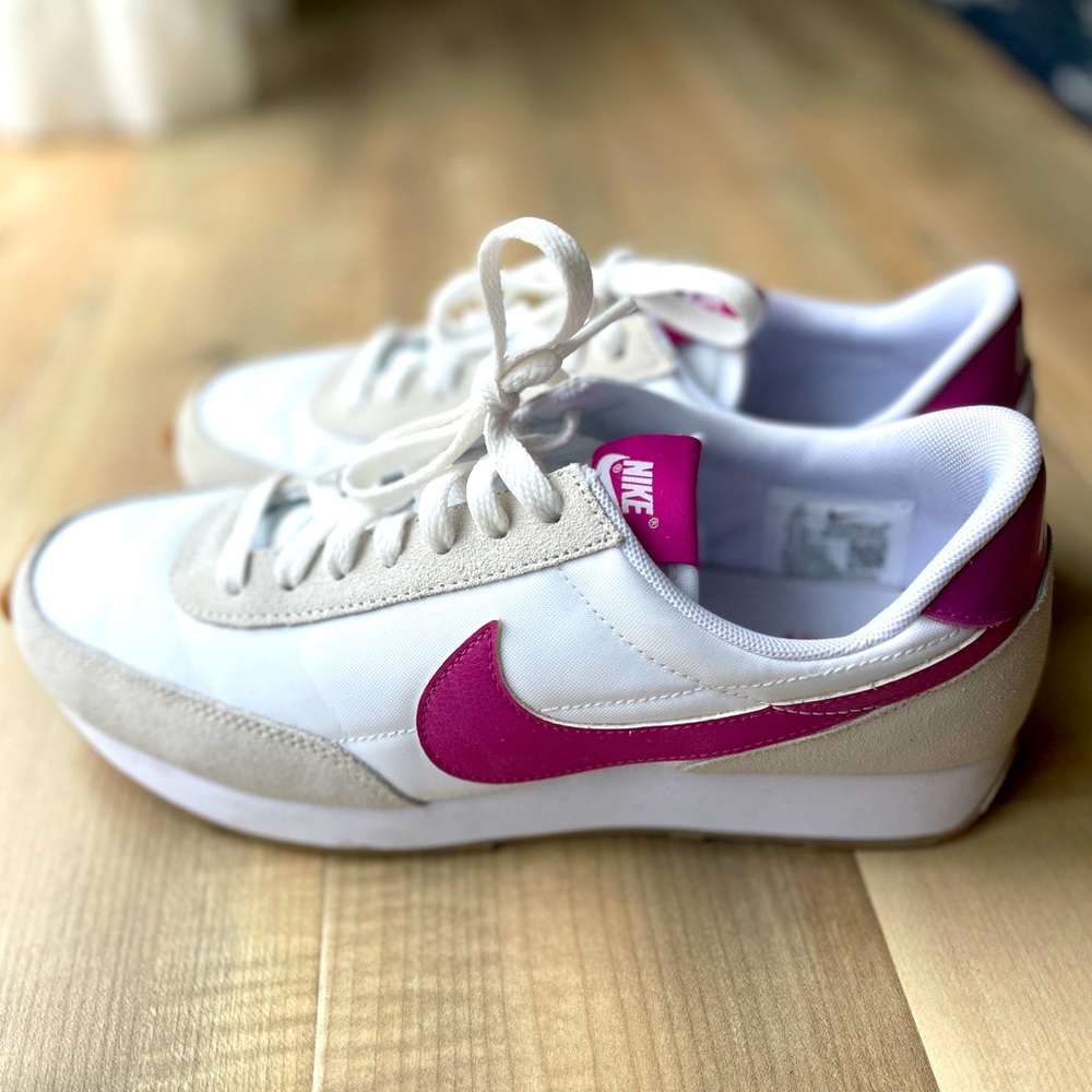 Nike Women’s Daybreak Sneakers